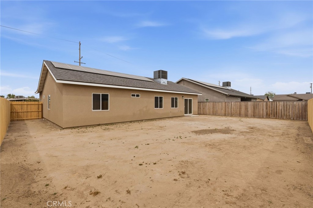 3447 E Douglas Ave, Visalia, CA 93292