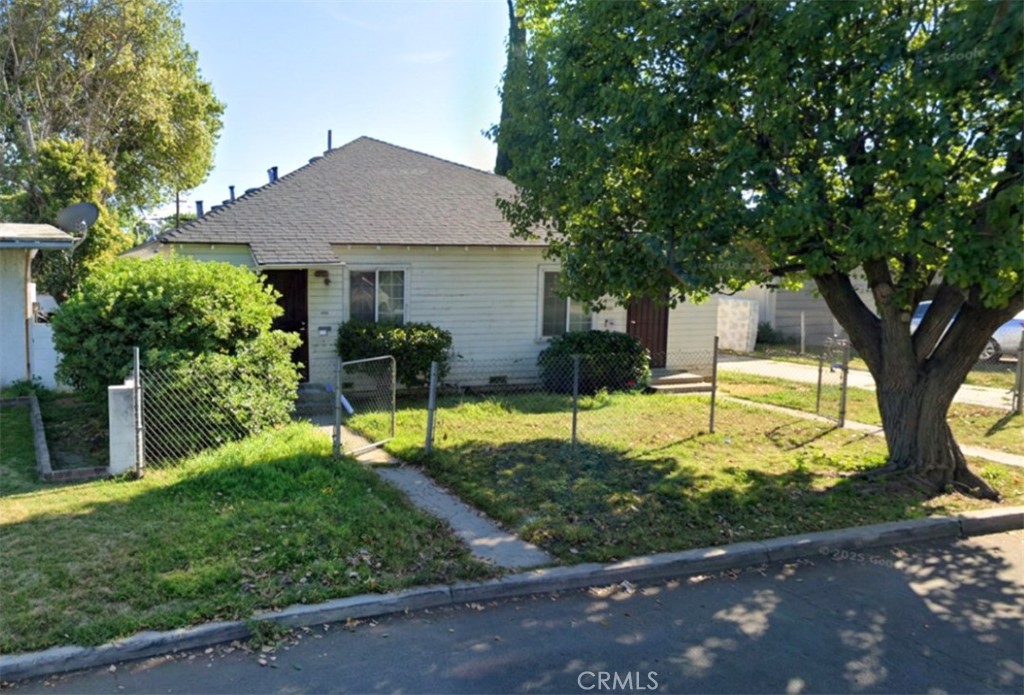 3922 E White, Fresno, CA 93702