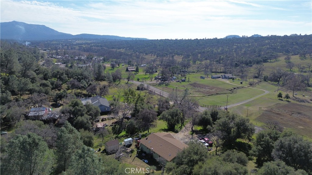 25 Buckaroo Ln, Auberry, CA 93602