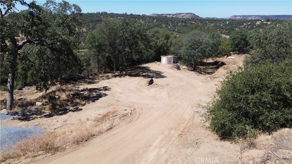 25 Buckaroo Ln, Auberry, CA 93602