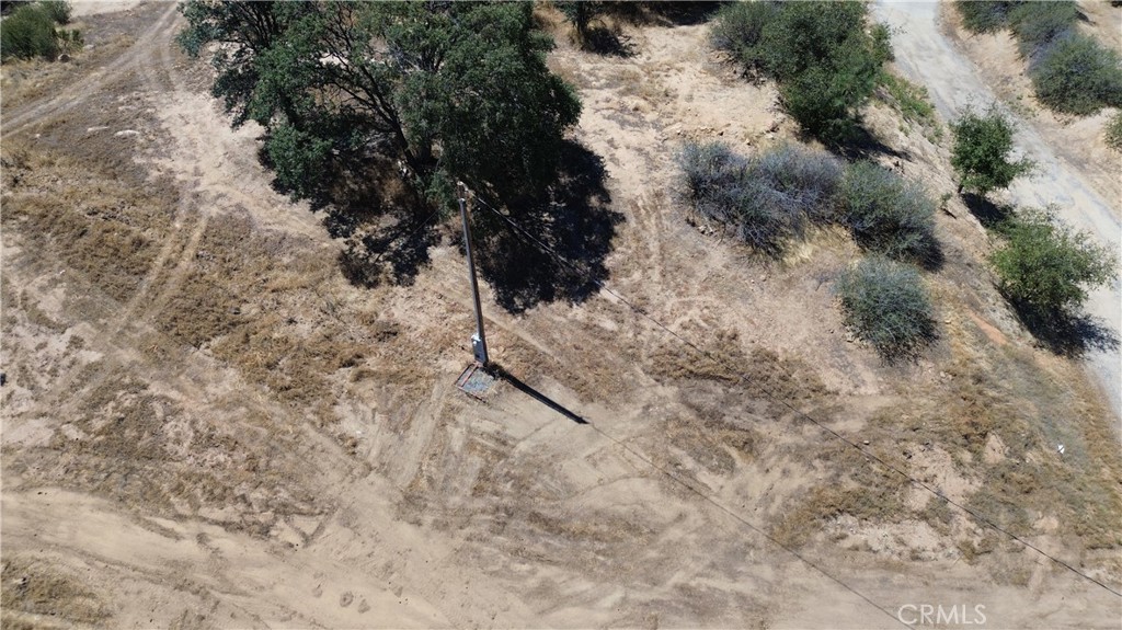 25 Buckaroo Ln, Auberry, CA 93602