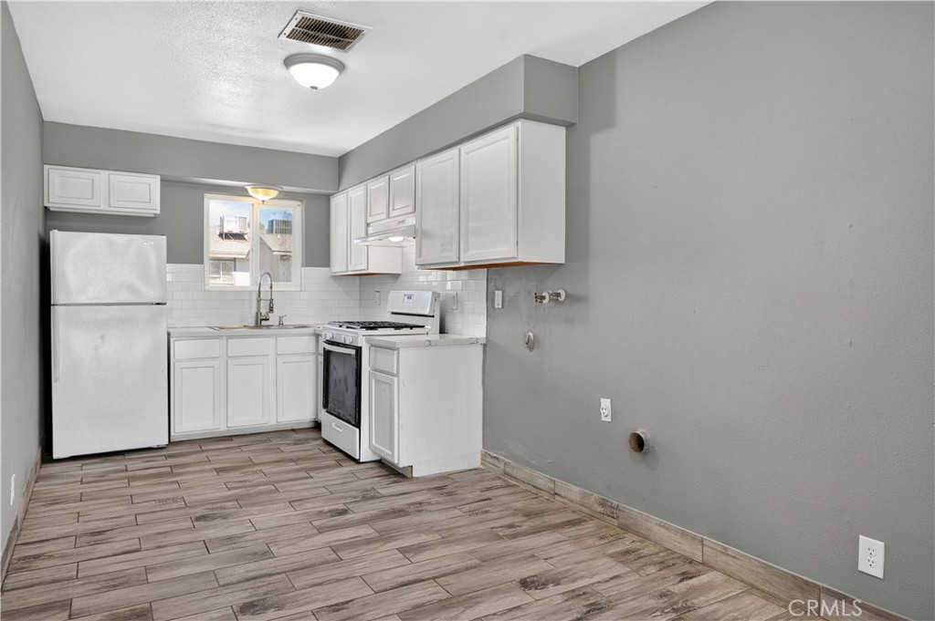 5 E Saginaw, Fresno, CA 93704