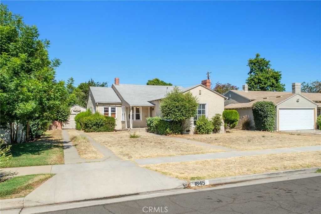 1845 N Arthur, Fresno, CA 93705