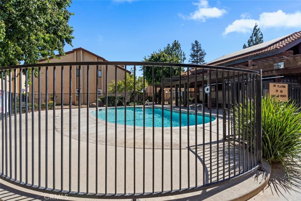 1550 W Ashlan, Fresno, CA 93705