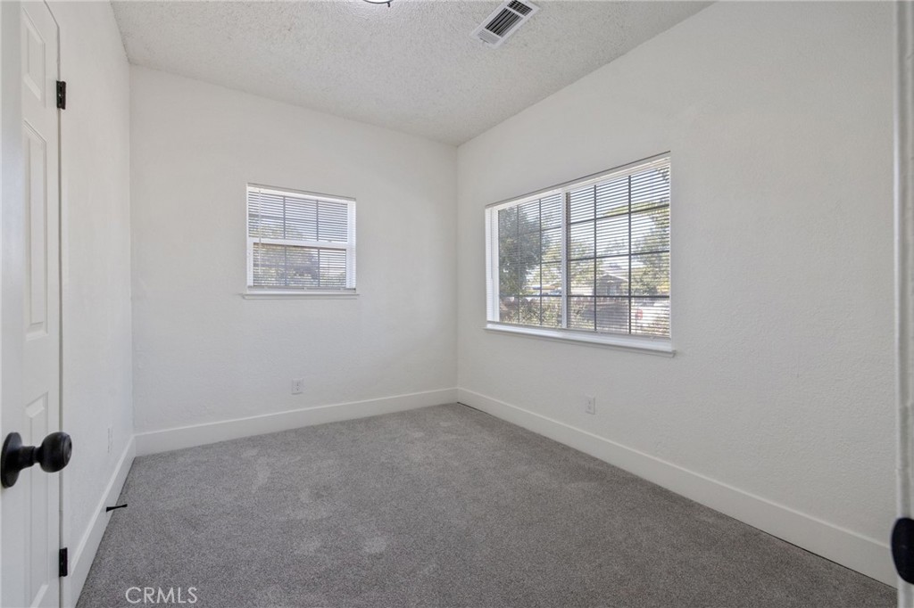 2640 S 11th St, Fresno, CA 93725