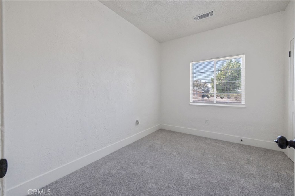 2640 S 11th St, Fresno, CA 93725