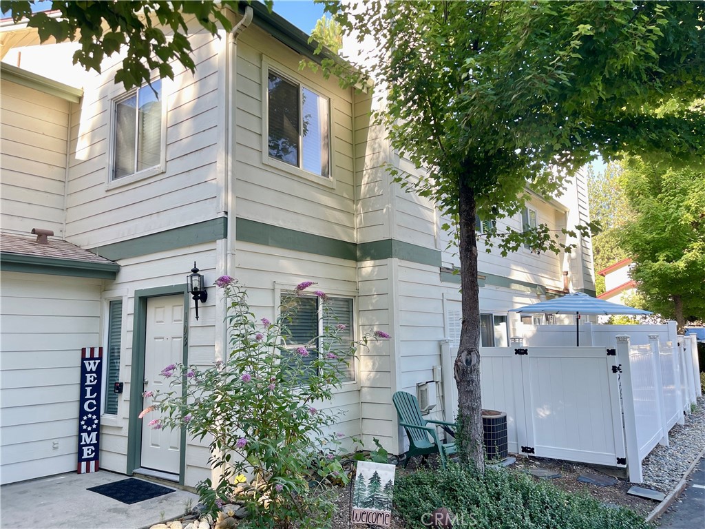 40501 Road 222 #103, Bass Lake, CA 93604