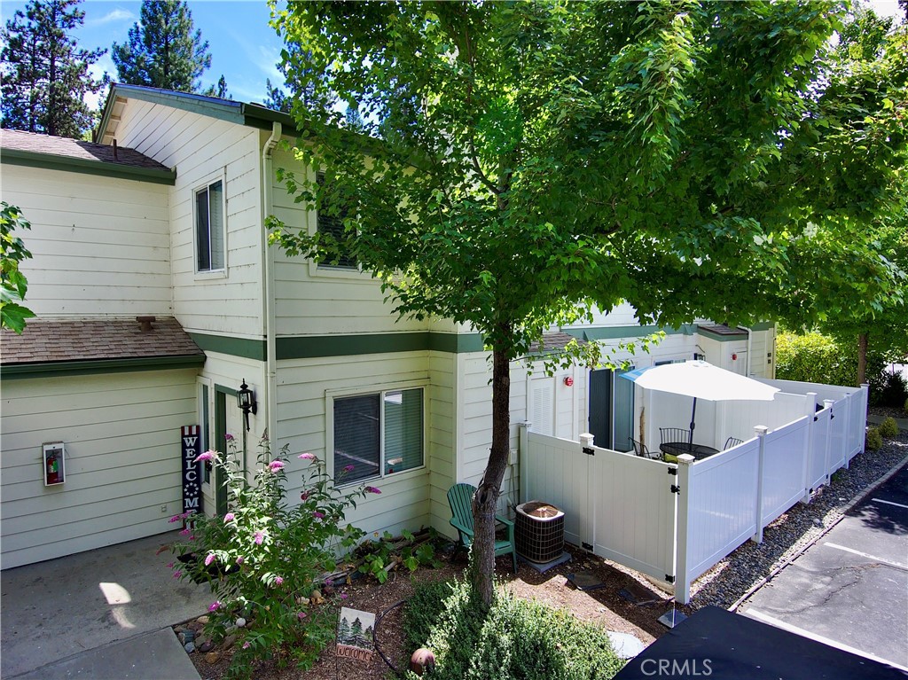 40501 Road 222 #103, Bass Lake, CA 93604
