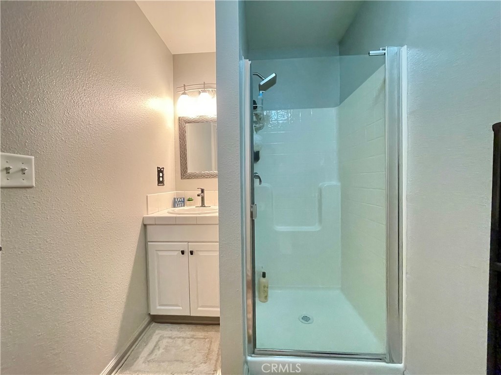 40501 Road 222 #103, Bass Lake, CA 93604