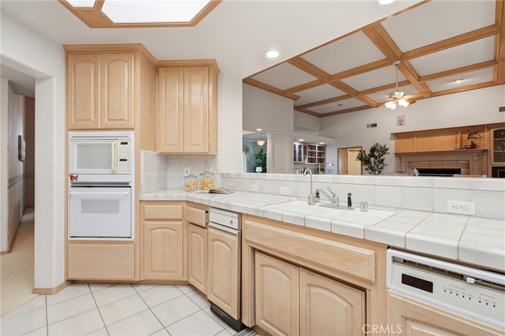 3403 E Vassar Ct, Visalia, CA 93292