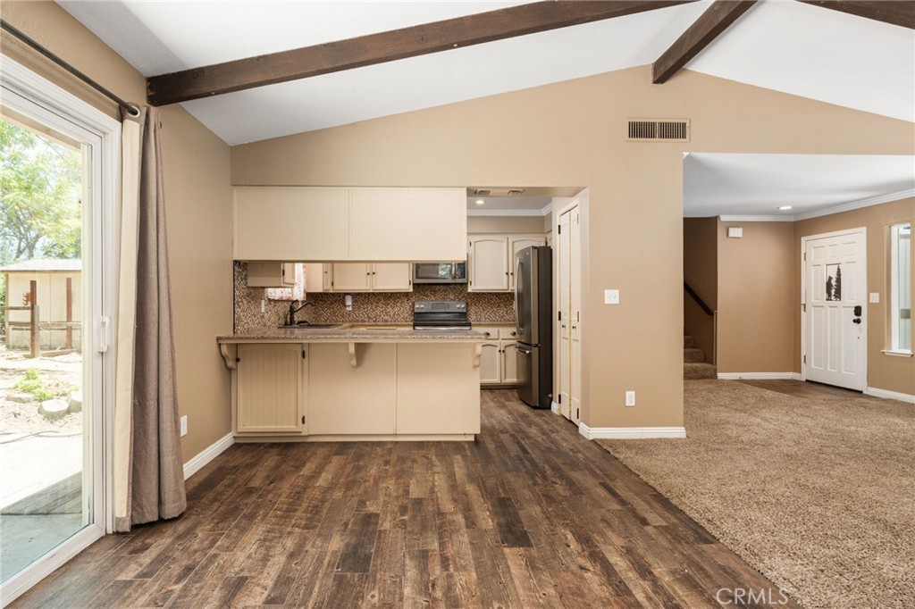 39749 Pine Ridge Road, Oakhurst, CA 93644