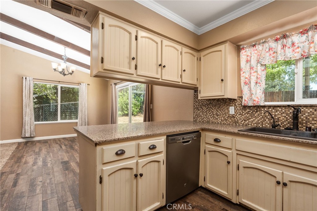 39749 Pine Ridge Road, Oakhurst, CA 93644