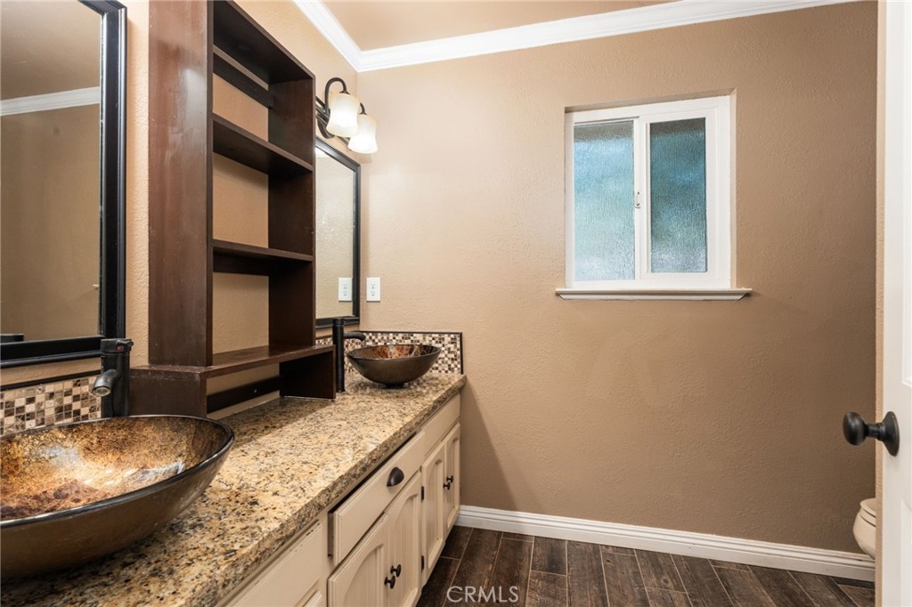 39749 Pine Ridge Road, Oakhurst, CA 93644