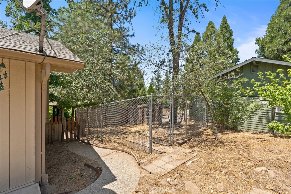 39749 Pine Ridge Road, Oakhurst, CA 93644