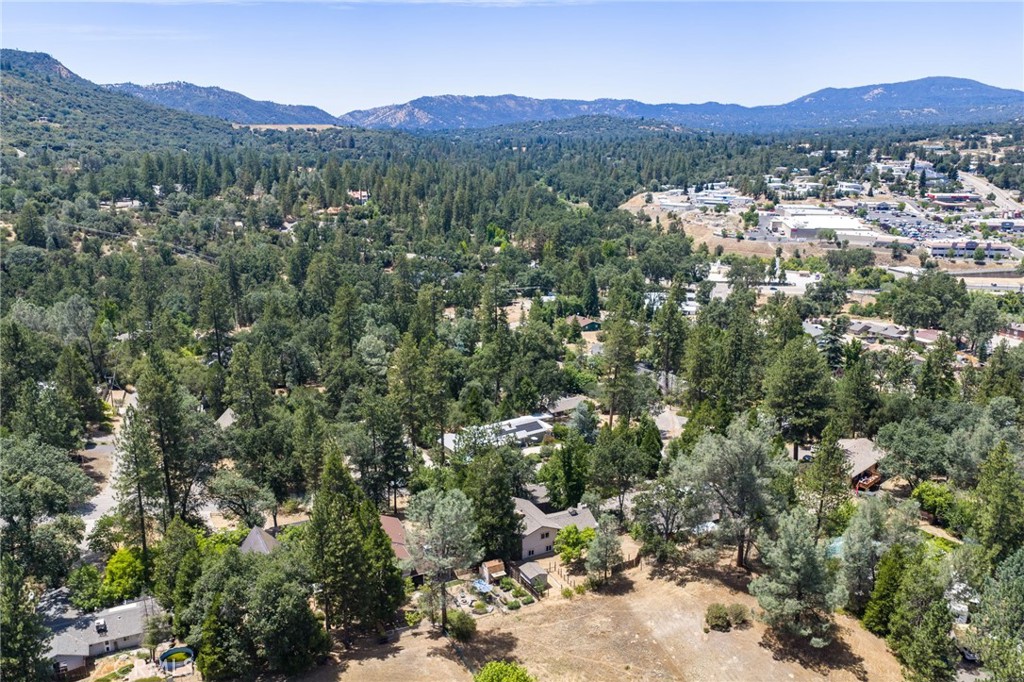39749 Pine Ridge Road, Oakhurst, CA 93644