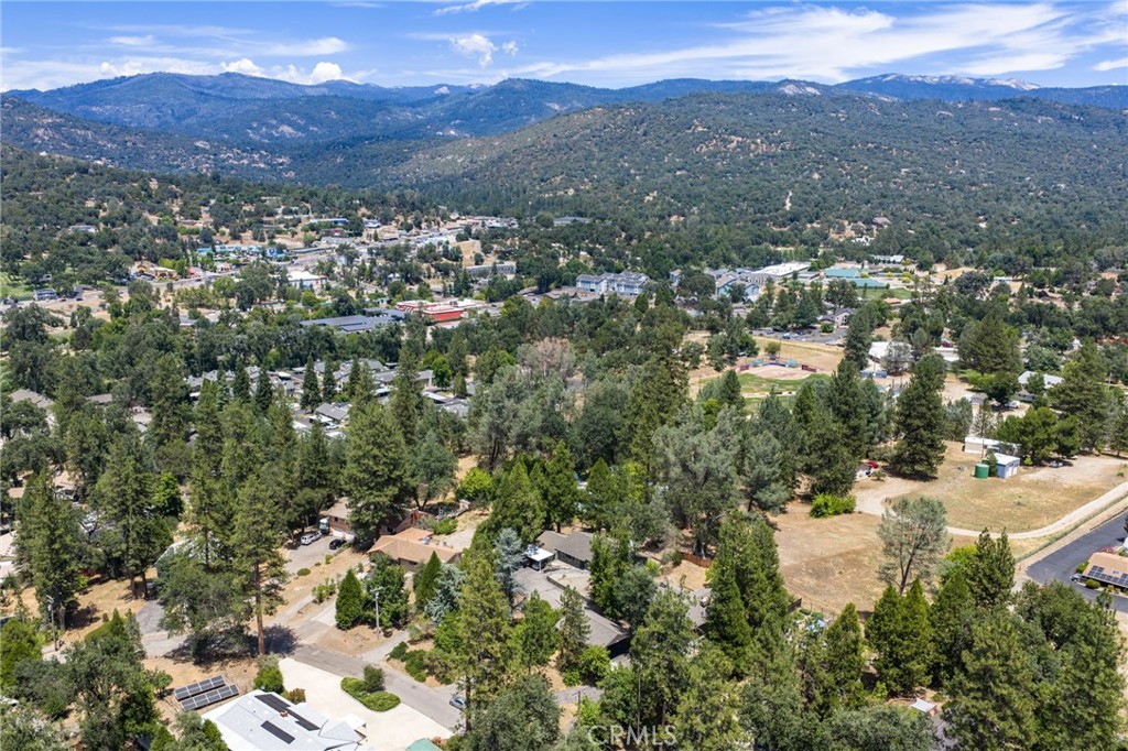 39749 Pine Ridge Road, Oakhurst, CA 93644