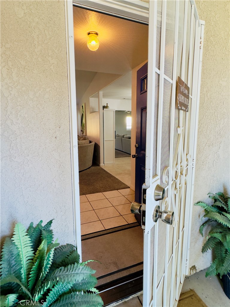 1009 S Elverta St, Visalia, CA 93292