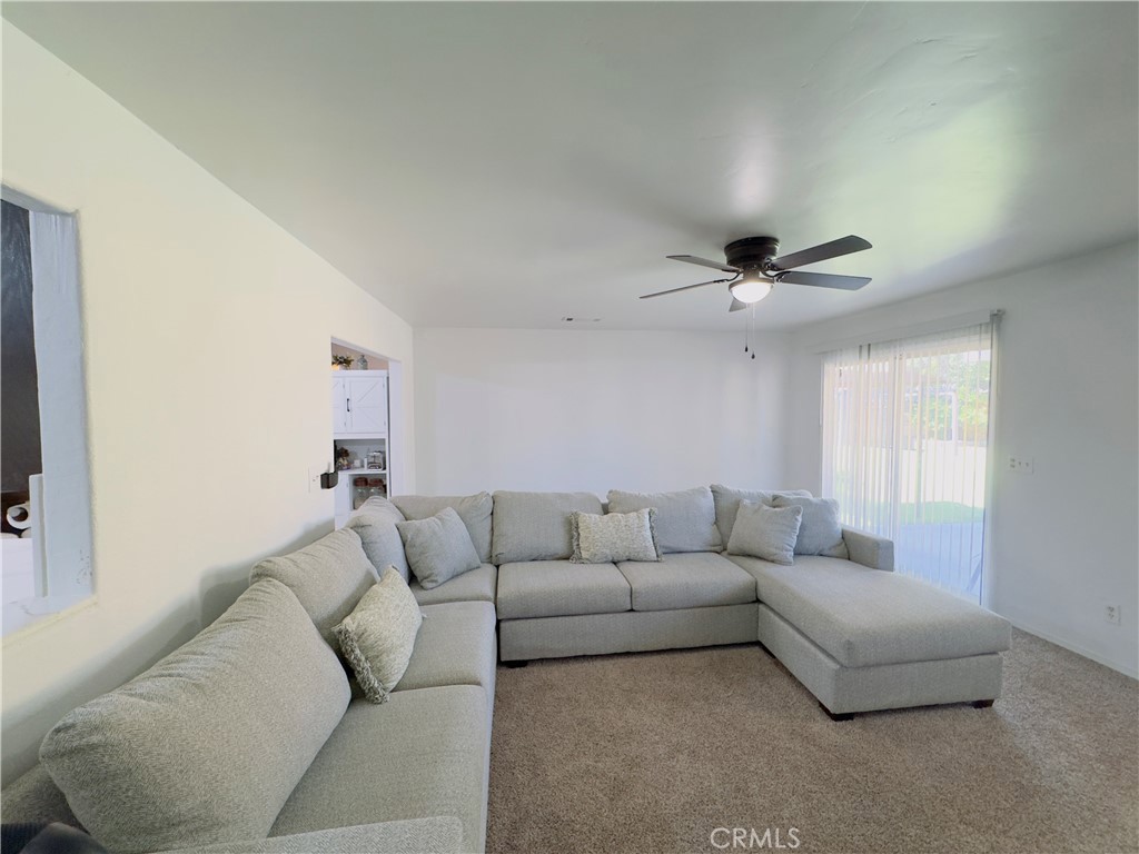 1009 S Elverta St, Visalia, CA 93292