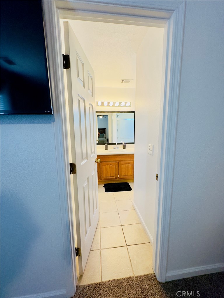 1009 S Elverta St, Visalia, CA 93292