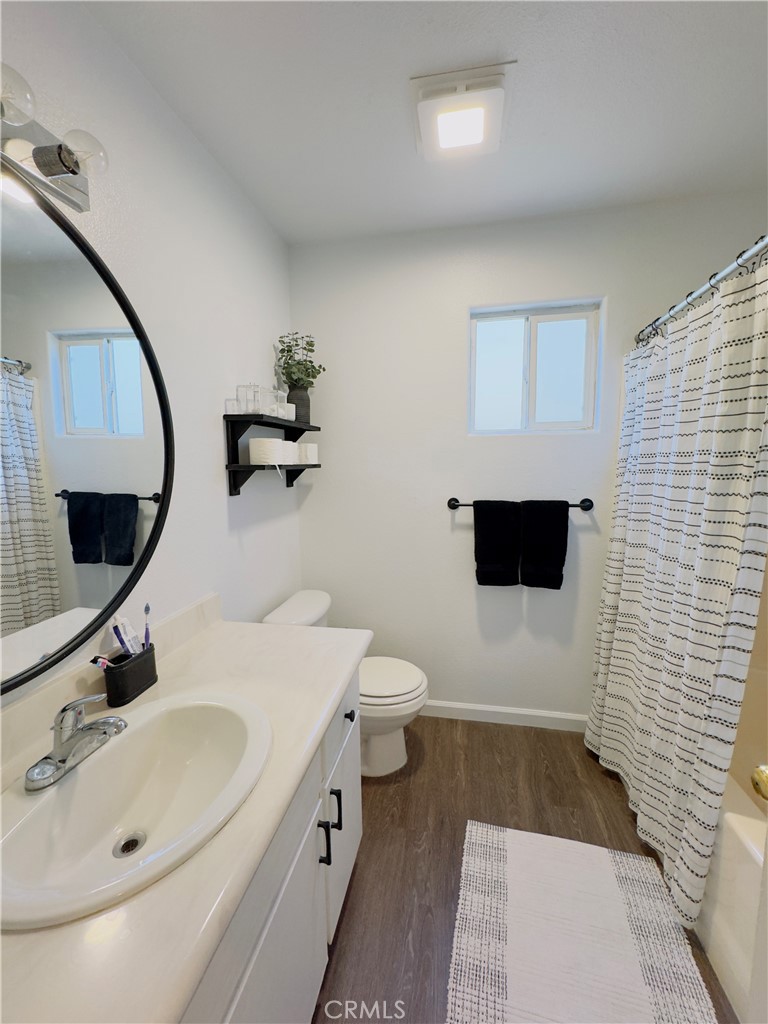 1009 S Elverta St, Visalia, CA 93292