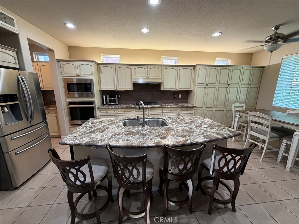 4683 N Arrow Ridge, Clovis, CA 93619