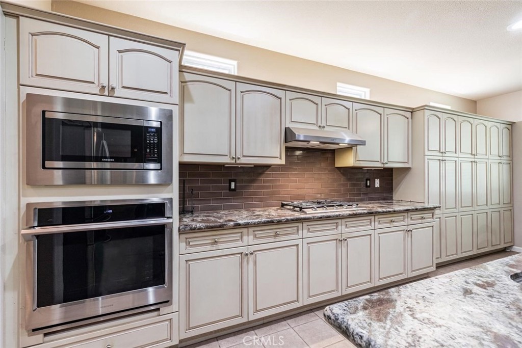 4683 N Arrow Ridge, Clovis, CA 93619
