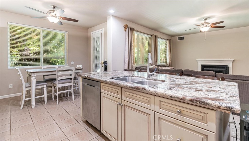 4683 N Arrow Ridge, Clovis, CA 93619