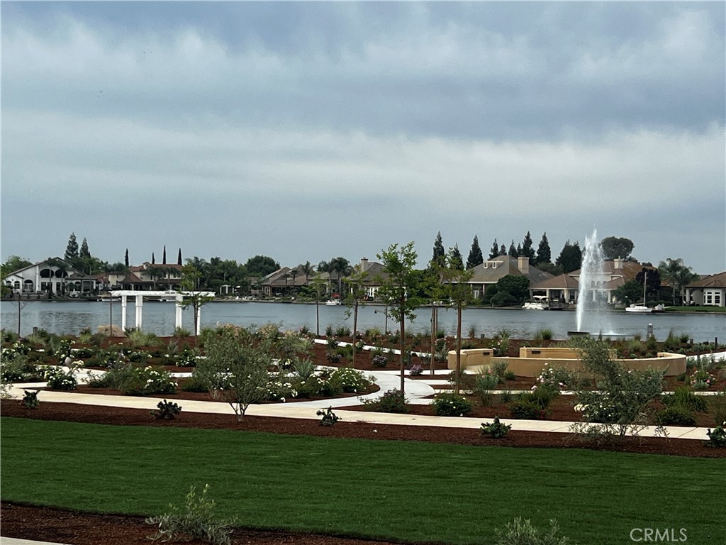 4683 N Arrow Ridge, Clovis, CA 93619