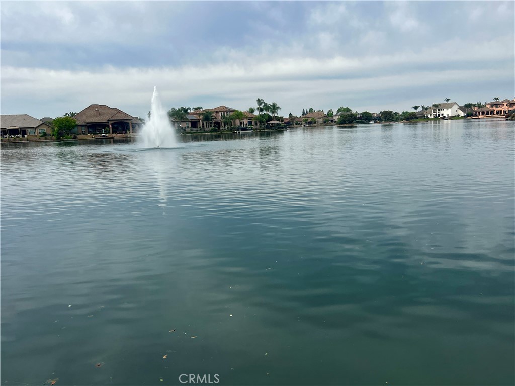 4683 N Arrow Ridge, Clovis, CA 93619