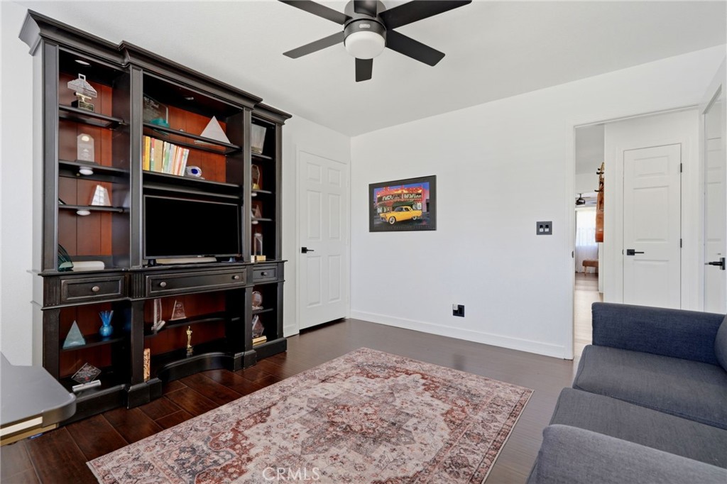 5622 W Prospect, Visalia, CA 93291