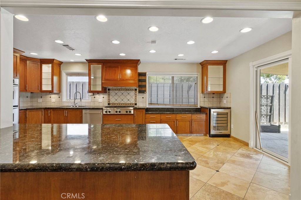 2175 Beechwood Ct, Hanford, CA 93230