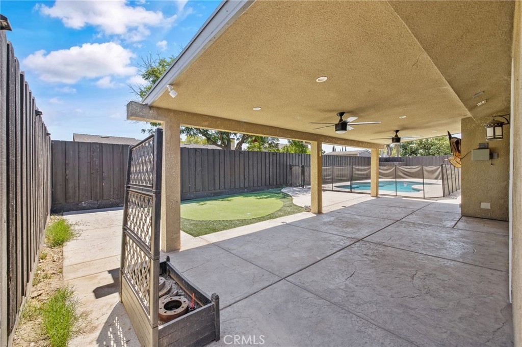 2175 Beechwood Ct, Hanford, CA 93230