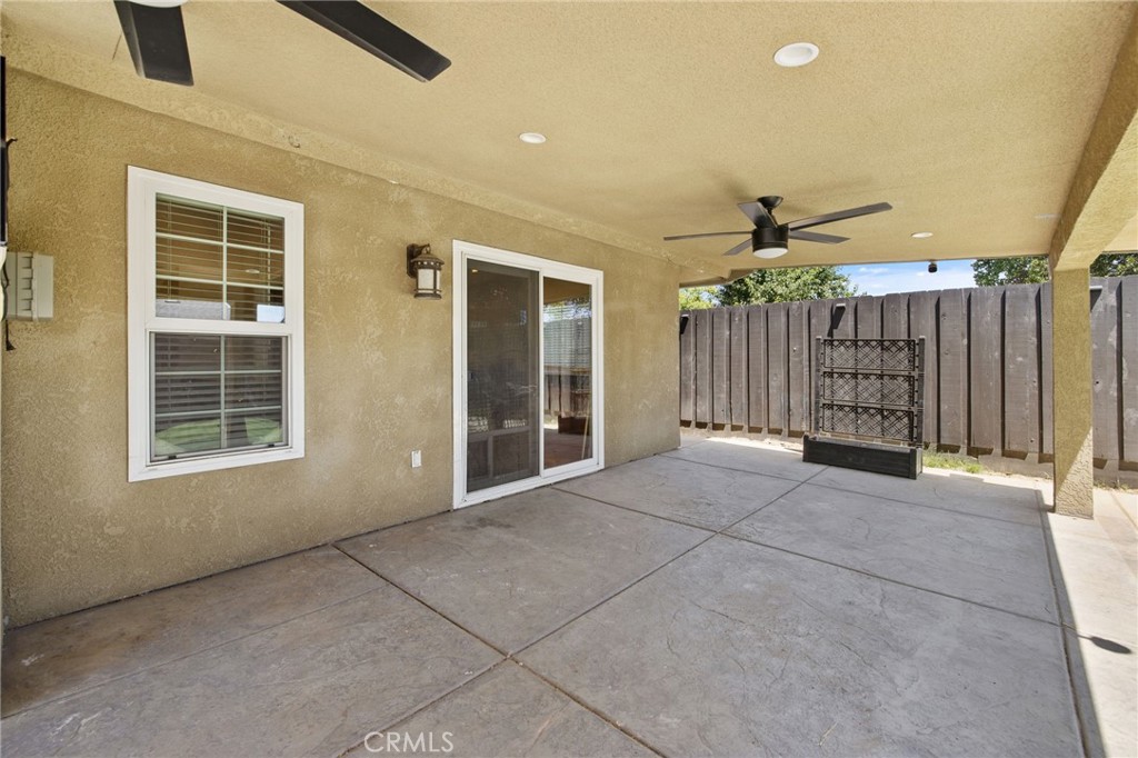 2175 Beechwood Ct, Hanford, CA 93230