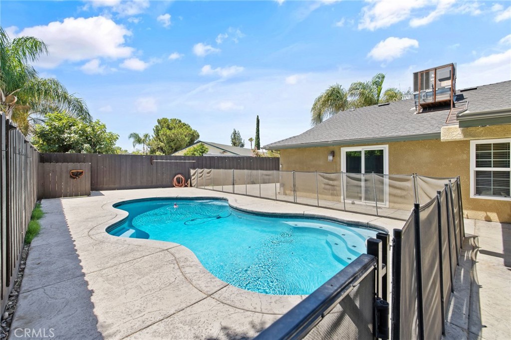 2175 Beechwood Ct, Hanford, CA 93230