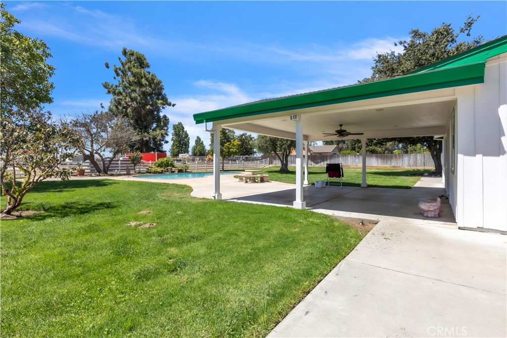 8043 Sunset Dr, Atwater, CA 95301