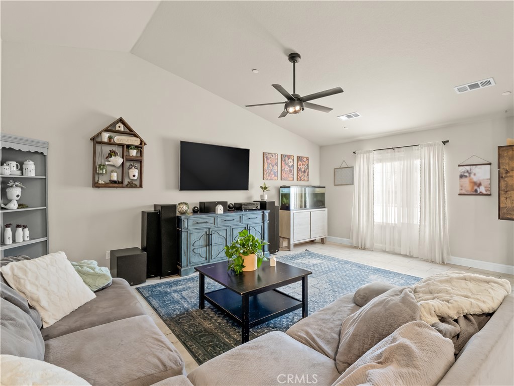 391 Rosewood, Sanger, CA 93657