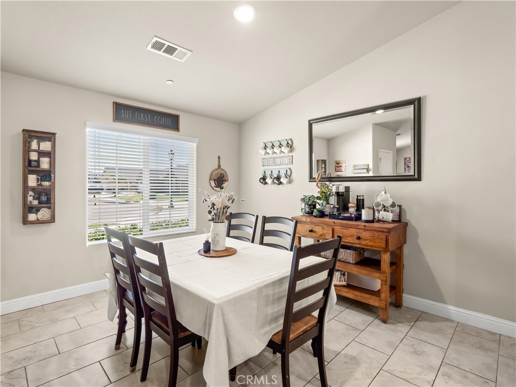 391 Rosewood, Sanger, CA 93657