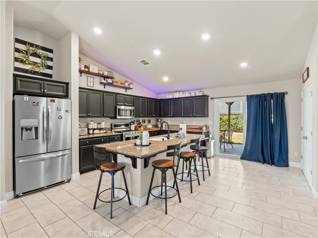 391 Rosewood, Sanger, CA 93657