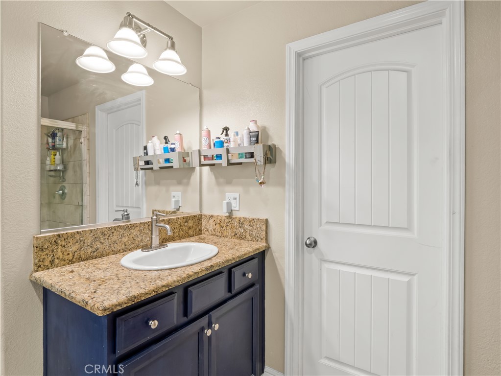391 Rosewood, Sanger, CA 93657