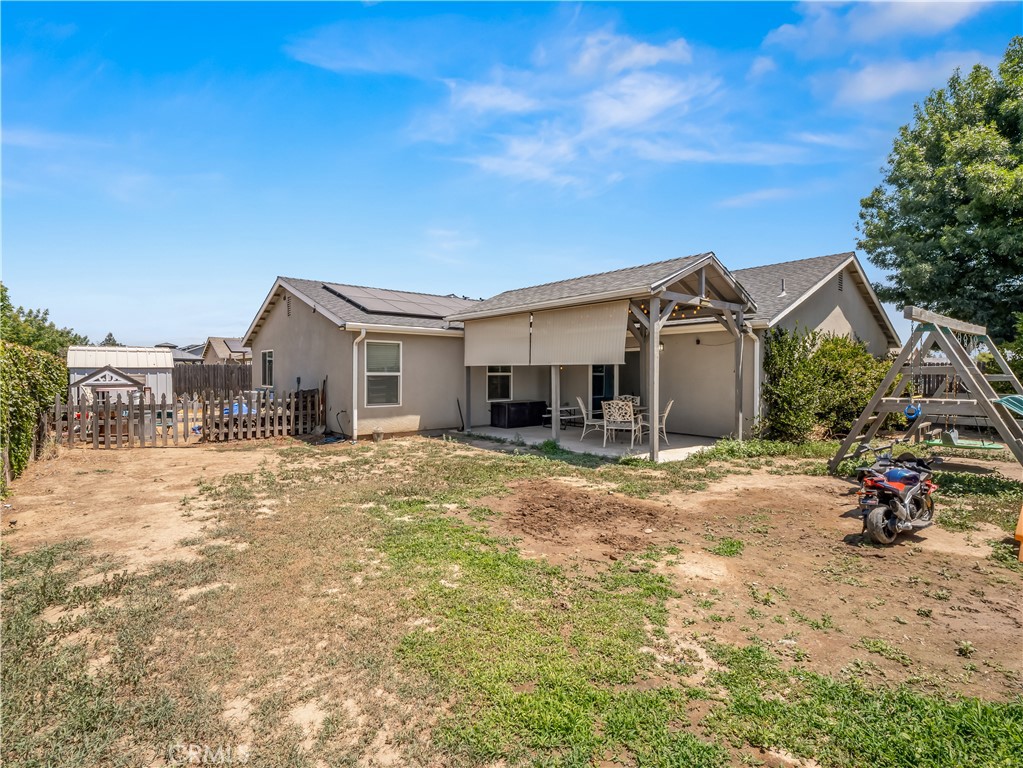 391 Rosewood, Sanger, CA 93657