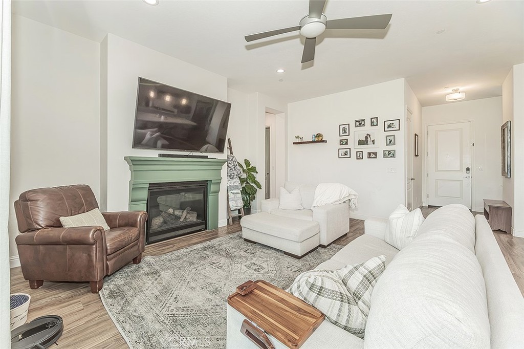2193 E Kamm, Kingsburg, CA 93631