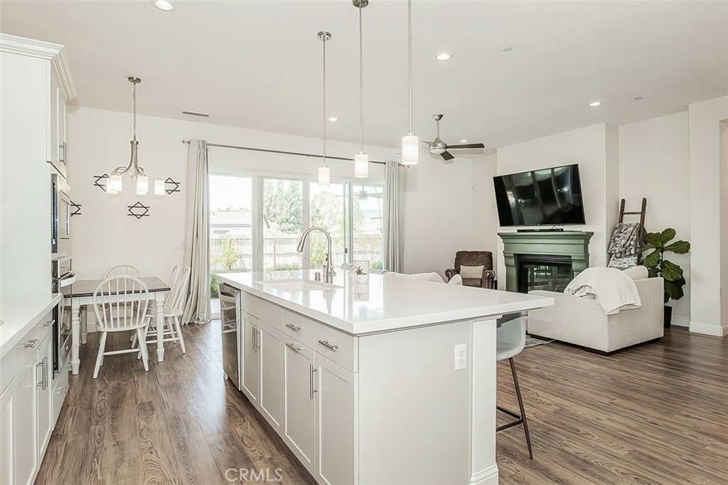 2193 E Kamm, Kingsburg, CA 93631