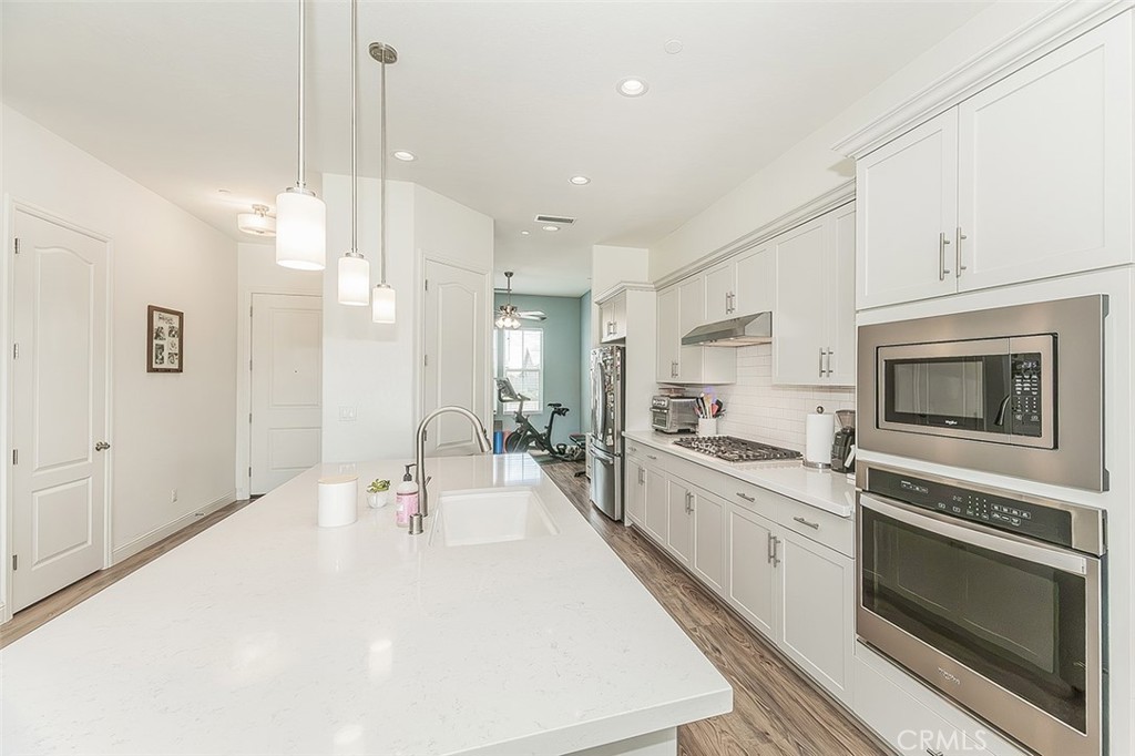 2193 E Kamm, Kingsburg, CA 93631