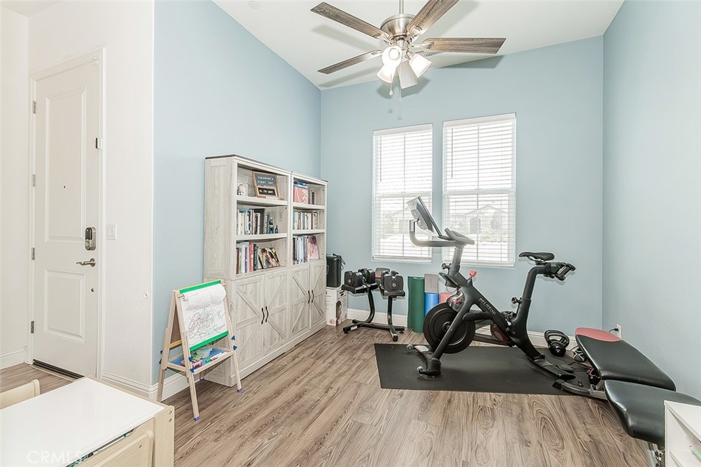 2193 E Kamm, Kingsburg, CA 93631