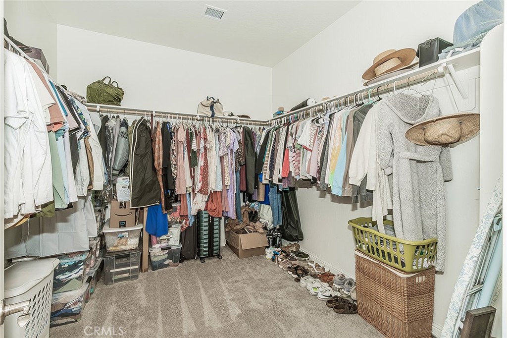 2193 E Kamm, Kingsburg, CA 93631