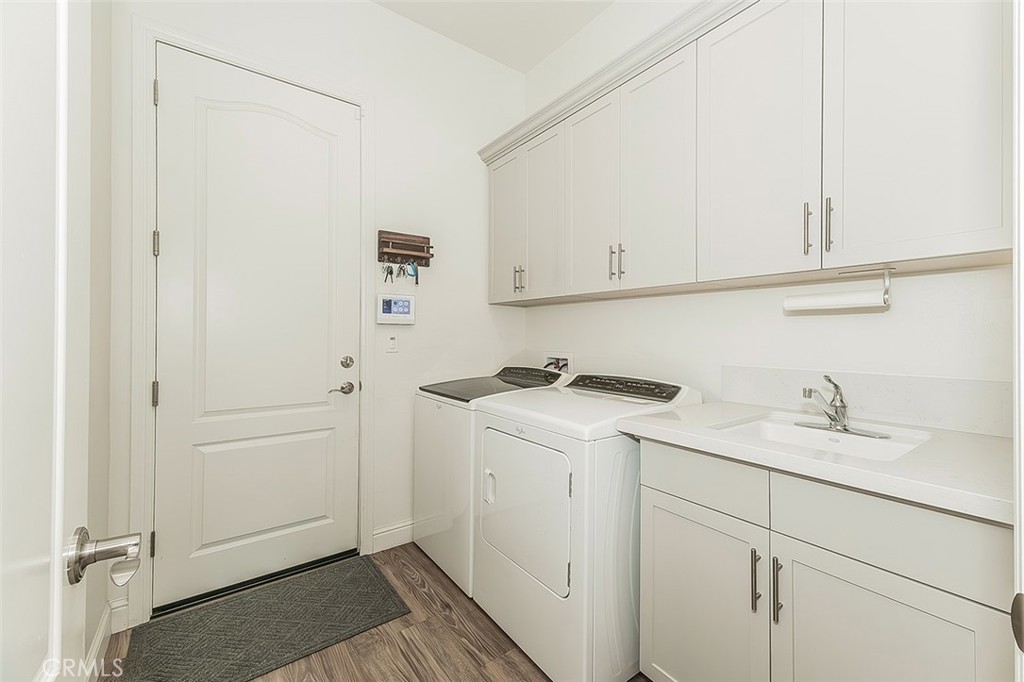 2193 E Kamm, Kingsburg, CA 93631