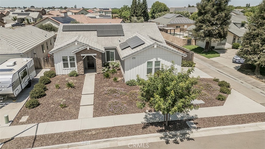 2193 E Kamm, Kingsburg, CA 93631