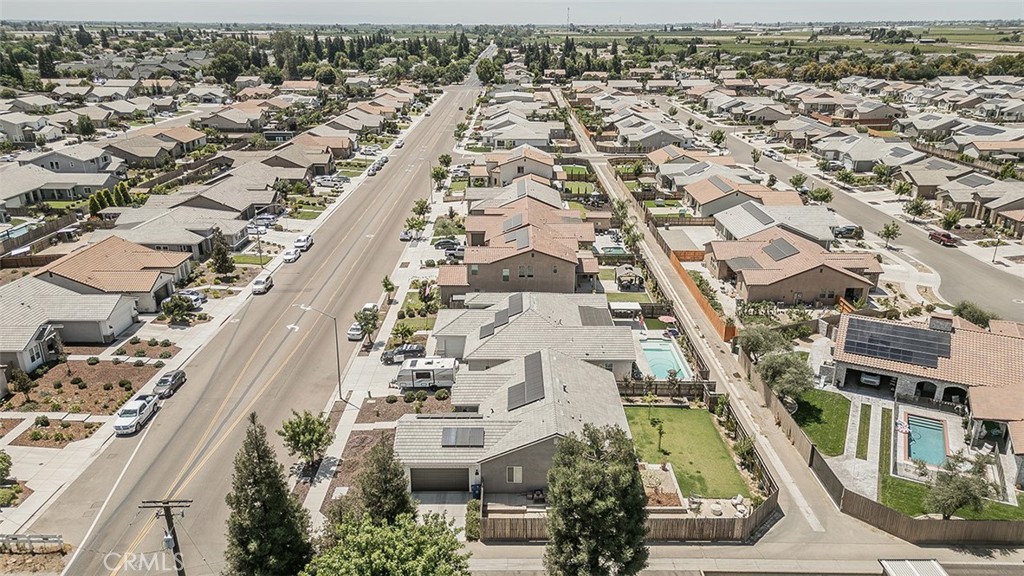 2193 E Kamm, Kingsburg, CA 93631
