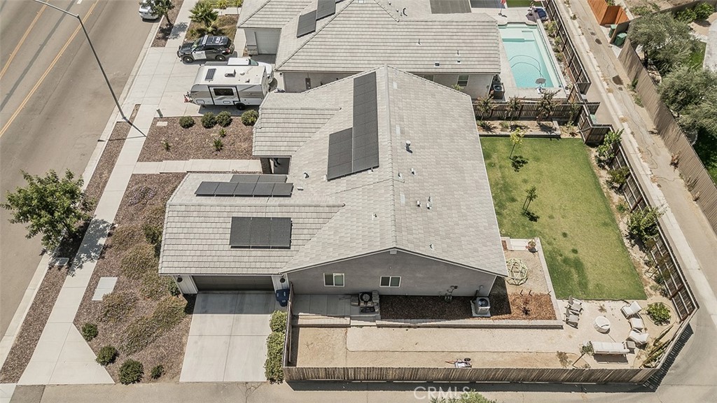 2193 E Kamm, Kingsburg, CA 93631