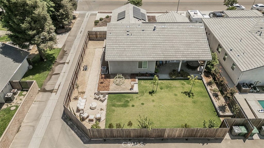 2193 E Kamm, Kingsburg, CA 93631
